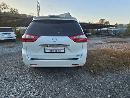 Toyota Sienna 2019 года за 19 000 000 тг. в Алматы – фото 11