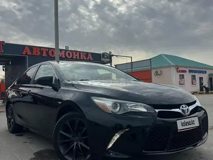 Toyota Camry 2015 года за 6 700 000 тг. в Атырау – фото 4