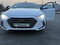 Hyundai Elantra 2018 годаfor6 200 000 тг. в Алматы – фото 2