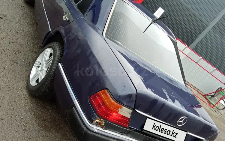 Mercedes-Benz E 220 1990 года за 950 000 тг. в Акколь (Аккольский р-н)