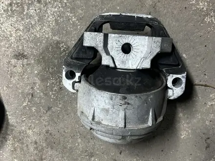 Подушки двигателя VAG Volkswagen Audi Skoda за 30 000 тг. в Алматы