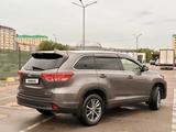 Toyota Highlander 2018 года за 15 500 000 тг. в Алматы – фото 4