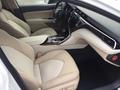Toyota Camry 2019 года за 14 900 000 тг. в Астана – фото 3