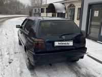 Volkswagen Golf 1997 годаfor1 500 000 тг. в Караганда