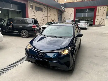 Toyota RAV4 2018 года за 14 000 000 тг. в Шымкент – фото 2