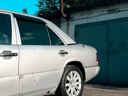 Mercedes-Benz E 280 1993 года за 850 000 тг. в Караганда – фото 16