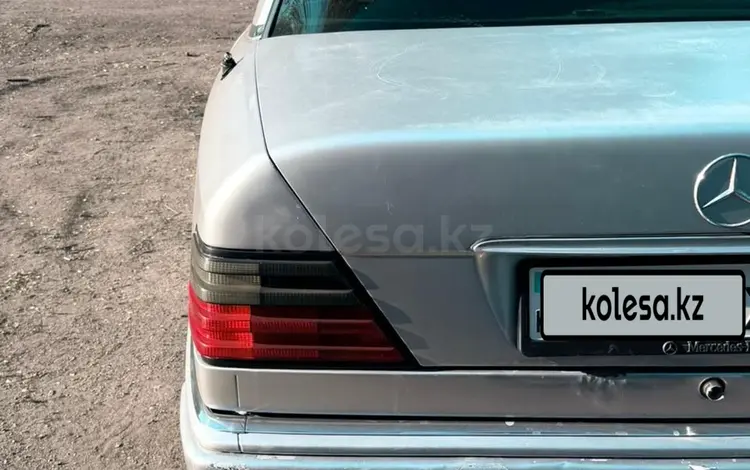 Mercedes-Benz E 280 1993 года за 850 000 тг. в Караганда