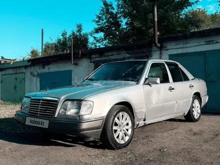 Mercedes-Benz E 280 1993 года за 850 000 тг. в Караганда – фото 6