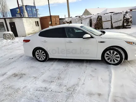 Kia Optima 2017 года за 6 200 000 тг. в Актобе – фото 2