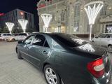 Toyota Camry 2002 года за 4 200 000 тг. в Актобе – фото 3