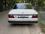 Mercedes-Benz E 220 1993 годаүшін1 700 000 тг. в Шымкент – фото 3