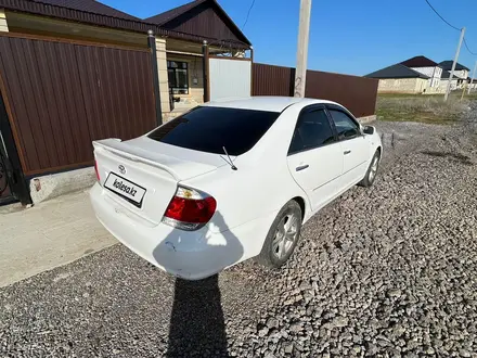 Toyota Camry 2004 года за 4 700 000 тг. в Актобе – фото 2