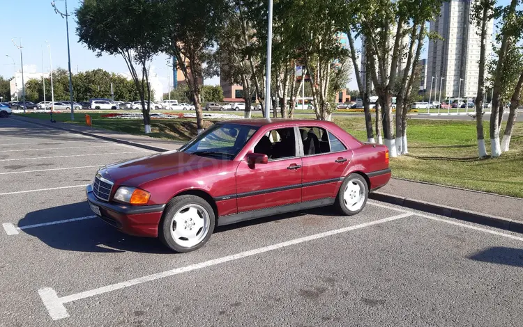 Mercedes-Benz C 180 1995 года за 2 400 000 тг. в Астана