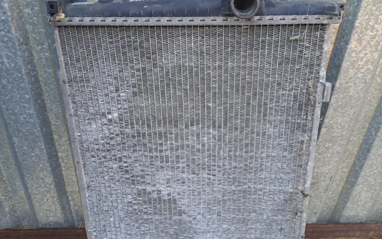 Основной радиатор на БМВ Е34үшін35 000 тг. в Караганда