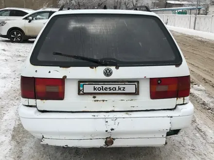 Volkswagen Passat 1994 года за 1 100 000 тг. в Павлодар – фото 4