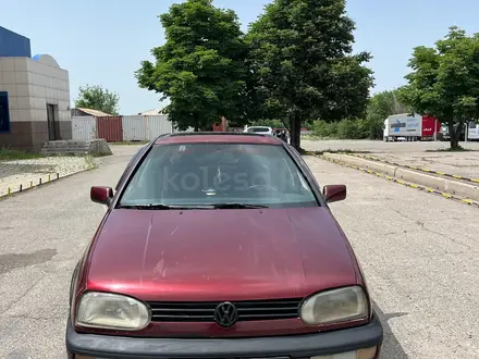 Volkswagen Golf 1993 года за 820 000 тг. в Алматы