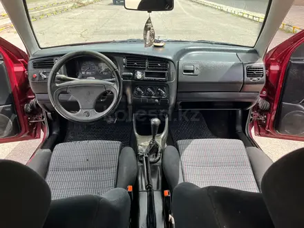 Volkswagen Golf 1993 года за 820 000 тг. в Алматы – фото 3