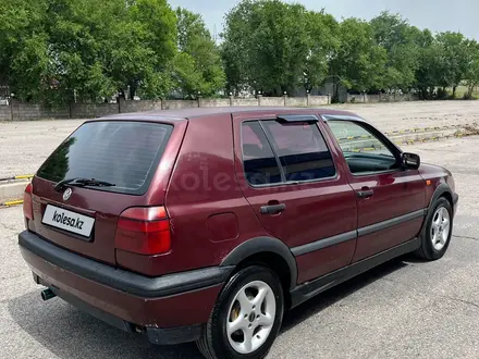 Volkswagen Golf 1993 года за 820 000 тг. в Алматы – фото 2