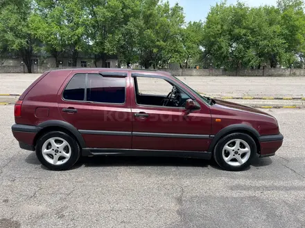 Volkswagen Golf 1993 года за 820 000 тг. в Алматы – фото 6