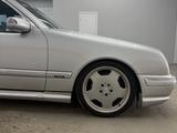 Mercedes-Benz E 55 AMG 2001 года за 6 000 000 тг. в Шымкент – фото 4