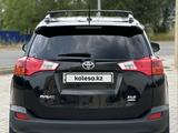 Toyota RAV4 2015 года за 10 700 000 тг. в Уральск – фото 5