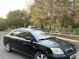 Toyota Avensis 2004 года за 3 500 000 тг. в Астана – фото 2