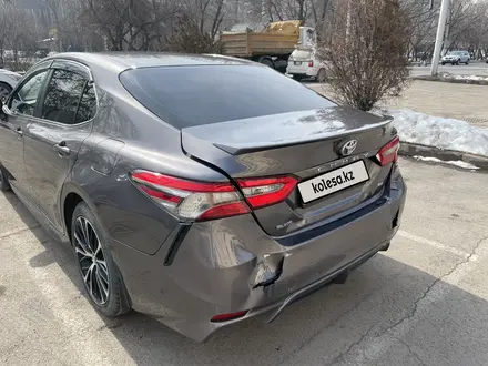 Toyota Camry 2018 года за 11 500 000 тг. в Алматы – фото 7