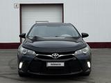 Toyota Camry 2015 года за 6 800 000 тг. в Атырау – фото 2
