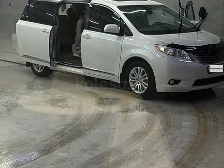 Toyota Sienna 2017 года за 14 000 000 тг. в Актау – фото 5