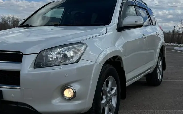 Toyota RAV4 2011 года за 9 500 000 тг. в Караганда