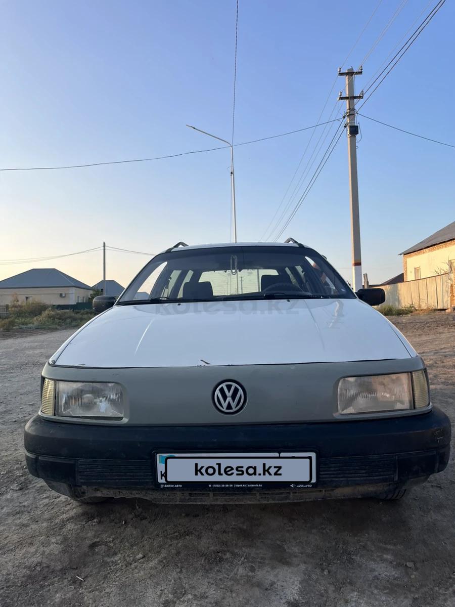 Volkswagen Passat 1993 г.