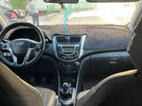 Hyundai Accent 2012 года за 2 300 000 тг. в Актобе – фото 2