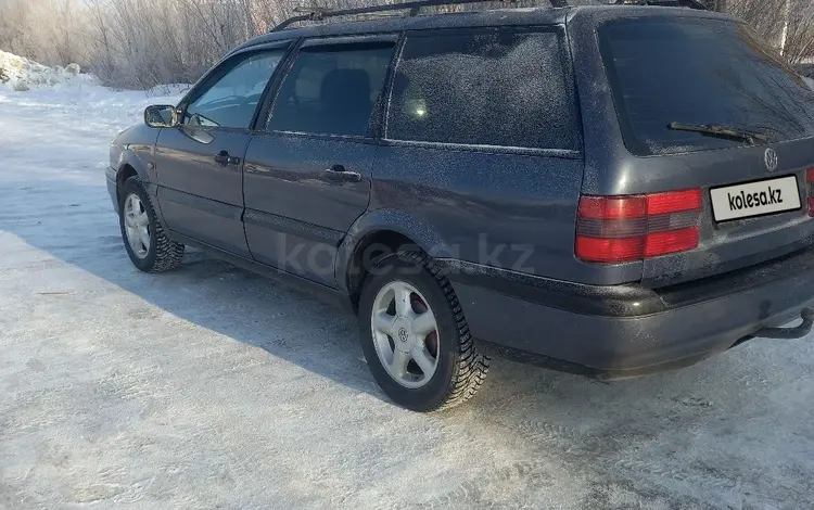 Volkswagen Passat 1994 годаfor2 500 000 тг. в Петропавловск