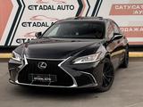 Lexus ES 250 2020 года за 20 000 000 тг. в Актобе