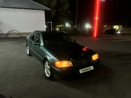 Mercedes-Benz C 200 1993 года за 2 000 000 тг. в Шымкент