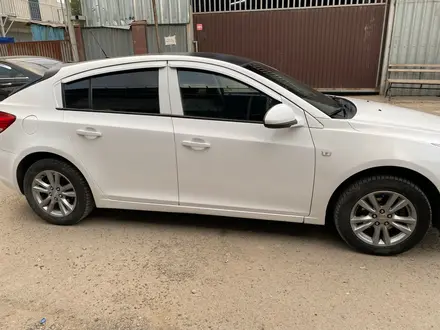 Chevrolet Cruze 2013 года за 3 350 000 тг. в Алматы – фото 9