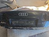 Крышка багажника на Audi A8 D3 за 25 000 тг. в Шымкент – фото 2