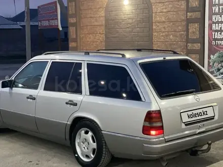 Mercedes-Benz E 250 1994 года за 2 200 000 тг. в Шымкент – фото 3