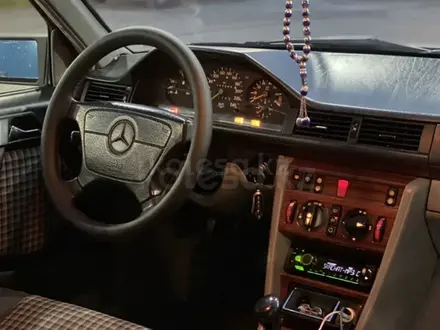 Mercedes-Benz E 300 1994 годаүшін2 600 000 тг. в Шымкент – фото 7