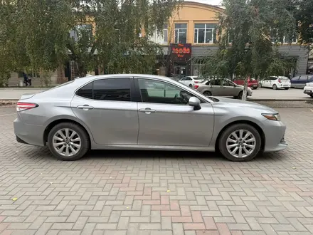 Toyota Camry 2019 года за 9 200 000 тг. в Семей – фото 4