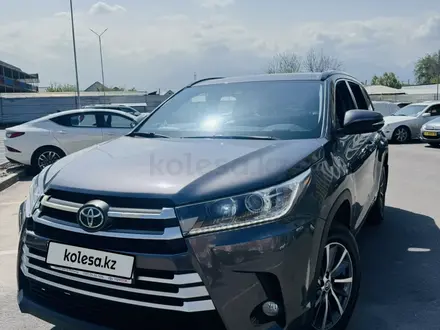 Toyota Highlander 2018 года за 18 000 000 тг. в Алматы – фото 3