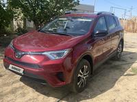 Toyota RAV4 2018 годаүшін7 500 000 тг. в Атырау