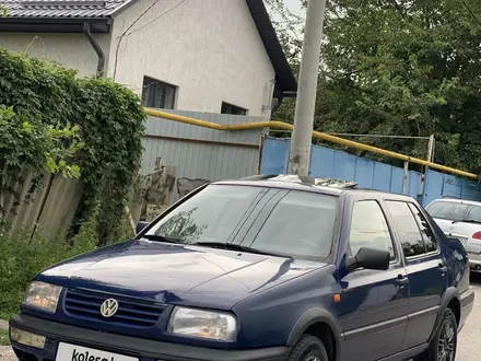 Volkswagen Vento 1993 года за 1 100 000 тг. в Алматы – фото 5