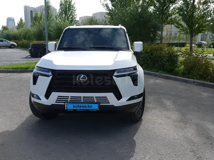 Lexus GX 550 2024 года за 65 000 000 тг. в Астана