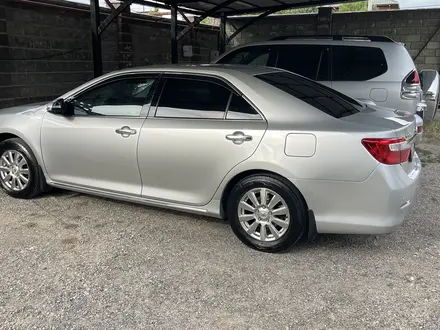 Toyota Camry 2013 года за 11 000 000 тг. в Алматы – фото 2