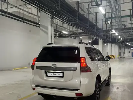 Toyota Land Cruiser Prado 2014 года за 18 500 000 тг. в Актобе – фото 17