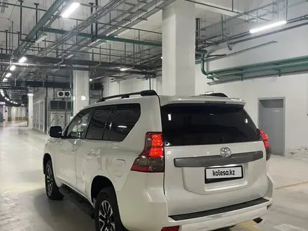 Toyota Land Cruiser Prado 2014 года за 18 500 000 тг. в Актобе – фото 16