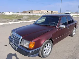 Mercedes-Benz E-Class, 1990