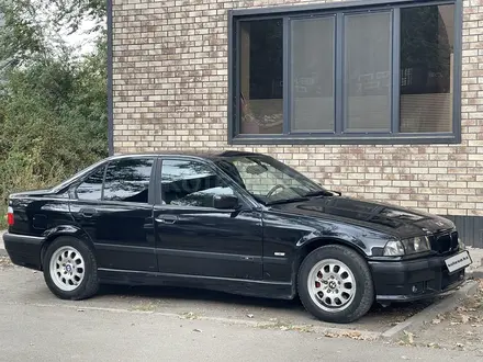 BMW 328 1998 года за 3 950 000 тг. в Алматы – фото 2