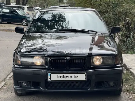 BMW 328 1998 года за 3 950 000 тг. в Алматы